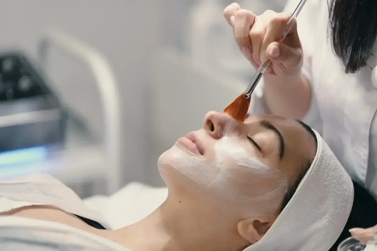 close-up-face-young-woman-relaxing